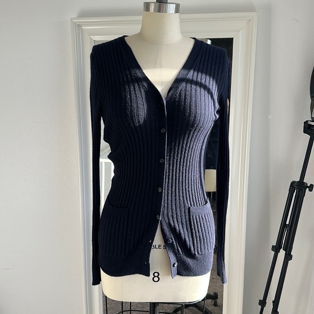Vince cardigan 100% cashmere sweater in navy.